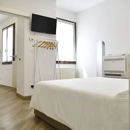 Apartamento Casetta Tra Laghi E Montagne *